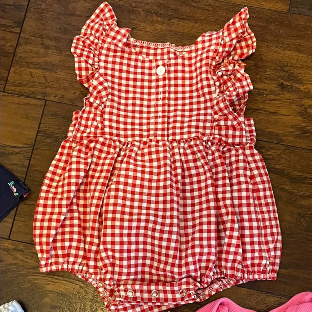 EUC and GUC Lot of Baby Rompers and Bubbles. - Picture 16 of 16